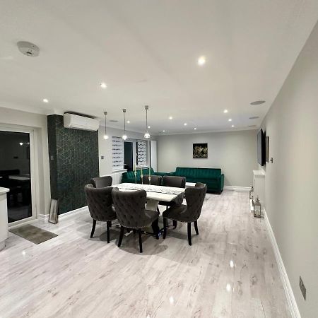Luxury House Διαμέρισμα Greenford  Εξωτερικό φωτογραφία