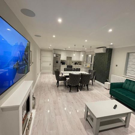 Luxury House Διαμέρισμα Greenford  Εξωτερικό φωτογραφία