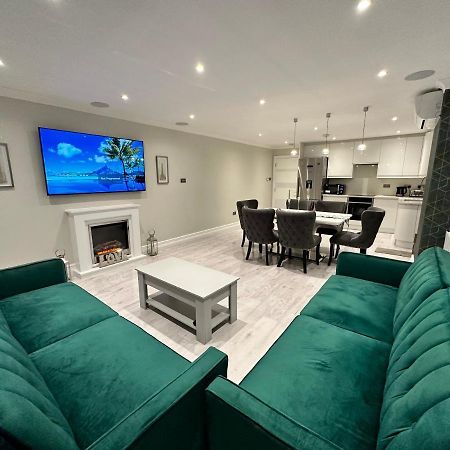 Luxury House Διαμέρισμα Greenford  Εξωτερικό φωτογραφία