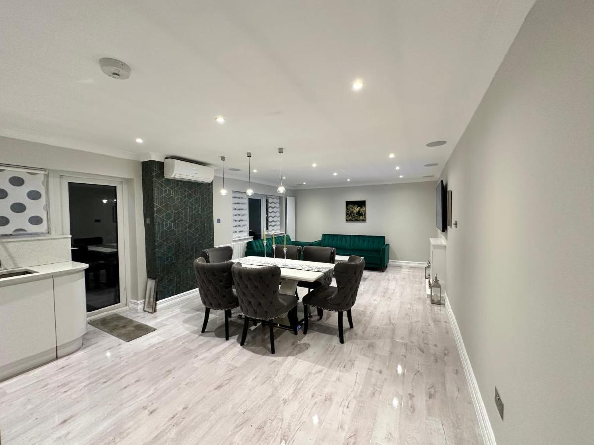 Luxury House Διαμέρισμα Greenford  Εξωτερικό φωτογραφία