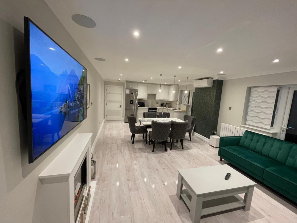 Luxury House Διαμέρισμα Greenford  Εξωτερικό φωτογραφία