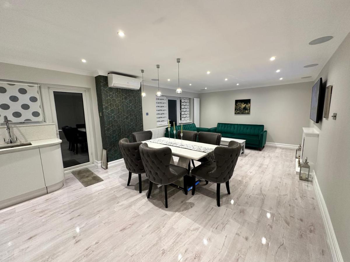 Luxury House Διαμέρισμα Greenford  Εξωτερικό φωτογραφία