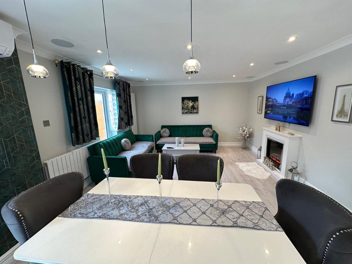 Luxury House Διαμέρισμα Greenford  Εξωτερικό φωτογραφία
