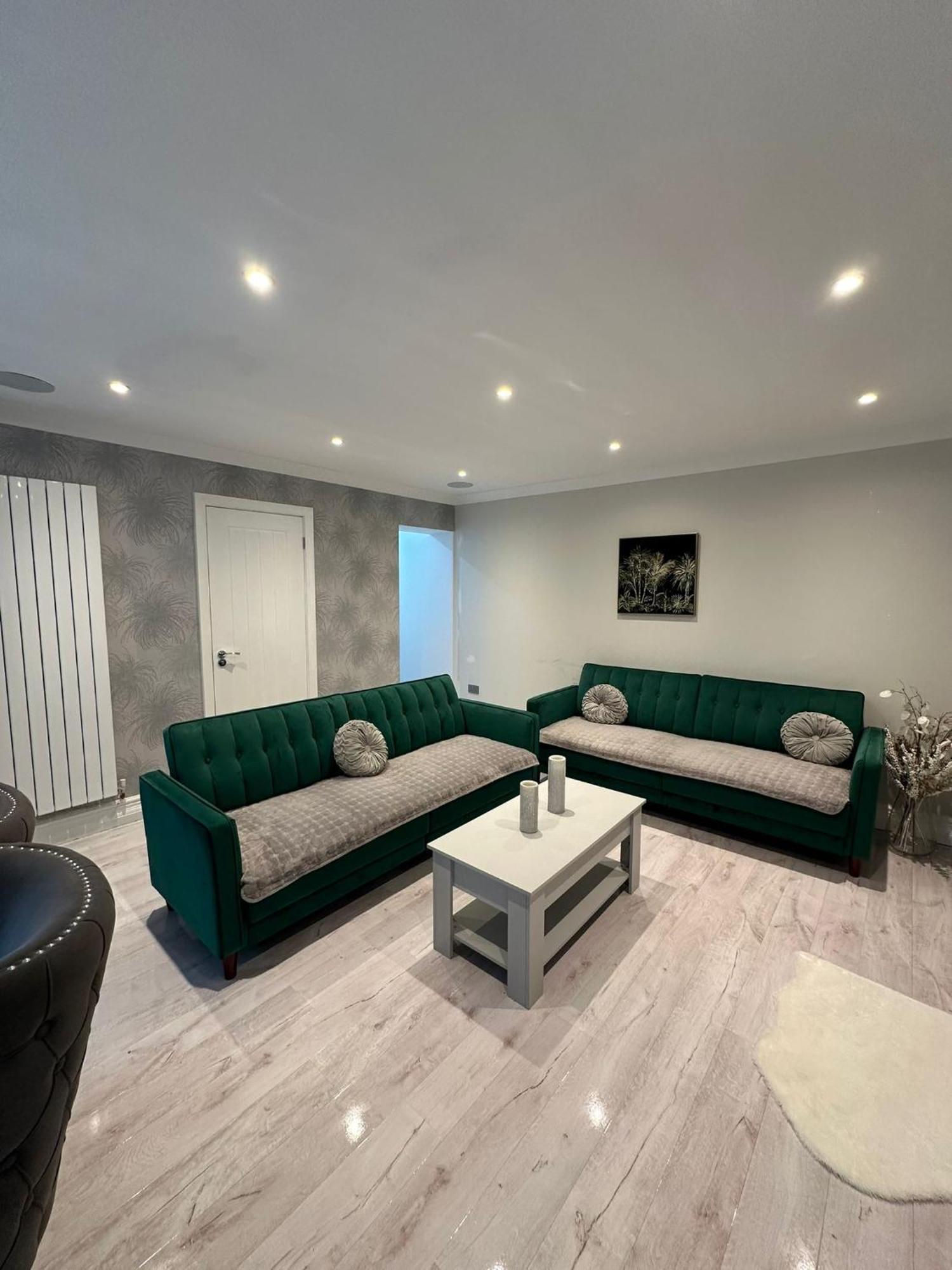 Luxury House Διαμέρισμα Greenford  Εξωτερικό φωτογραφία