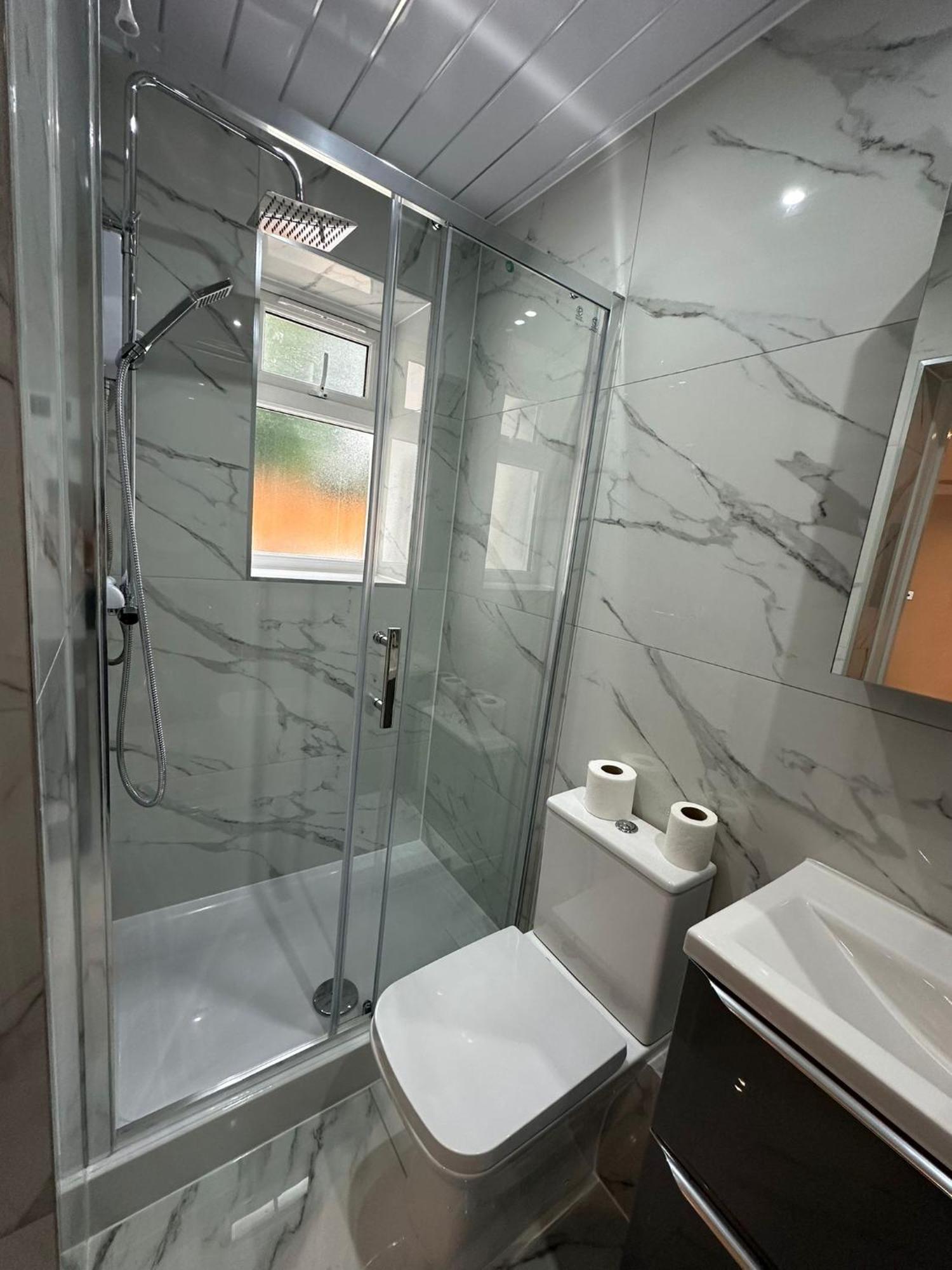 Luxury House Διαμέρισμα Greenford  Εξωτερικό φωτογραφία